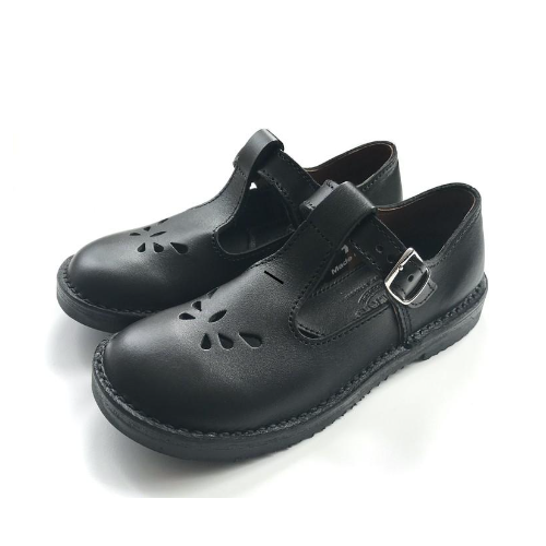Buy School Shoes for Boys & Girls Online in Dubai, UAE | Clarks